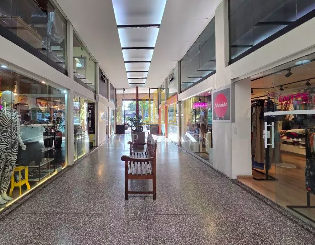 Sala comercial à venda, 115 m² por R$ 900.000 e locação por 