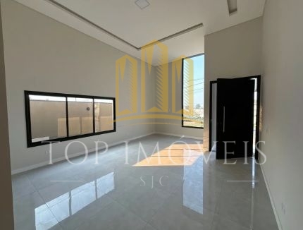Casa moderna térrea 3 quartos 1 suíte com piscina no condomí