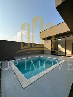 Casa moderna térrea 3 quartos 1 suíte com piscina no condomí