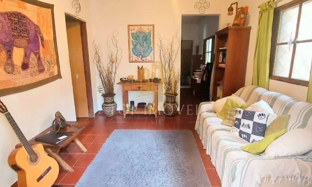 Excelente chácara com vista perfeita para a serra da mantiqu