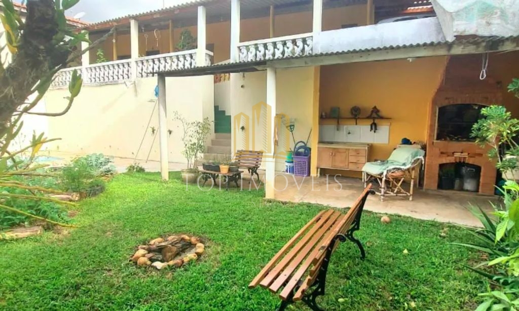 Excelente chácara com vista perfeita para a serra da mantiqu