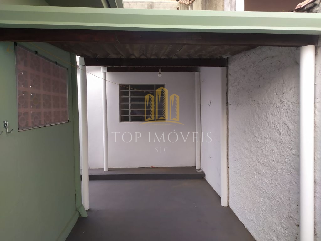 Casa com 2 quartos e 1 banheiro à venda, 71 m² por R$ 690.00