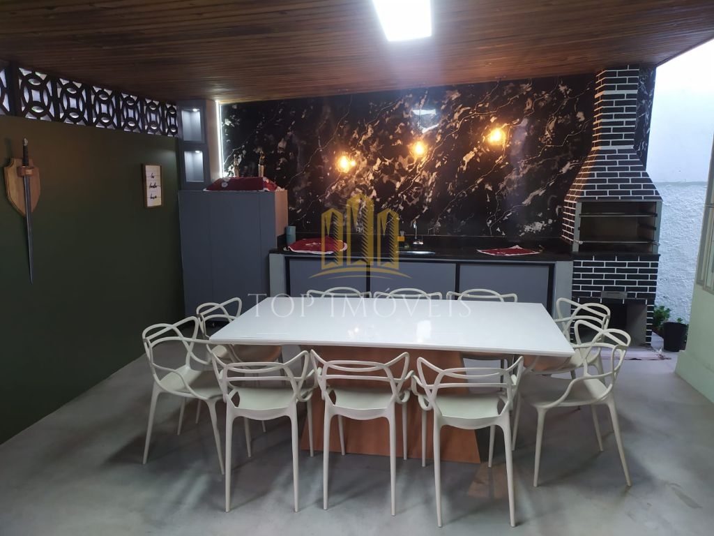 Casa com 2 quartos e 1 banheiro à venda, 71 m² por R$ 690.00