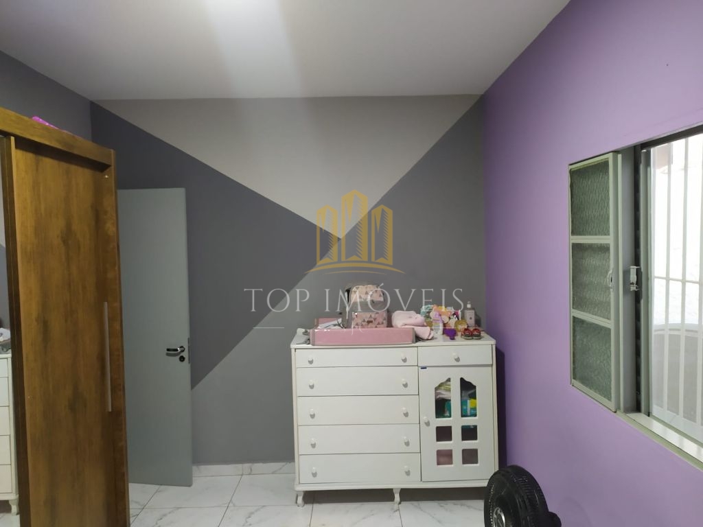 Casa com 2 quartos e 1 banheiro à venda, 71 m² por R$ 690.00