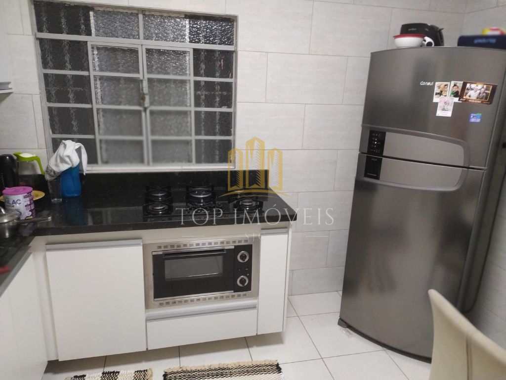 Casa com 2 quartos e 1 banheiro à venda, 71 m² por R$ 690.00
