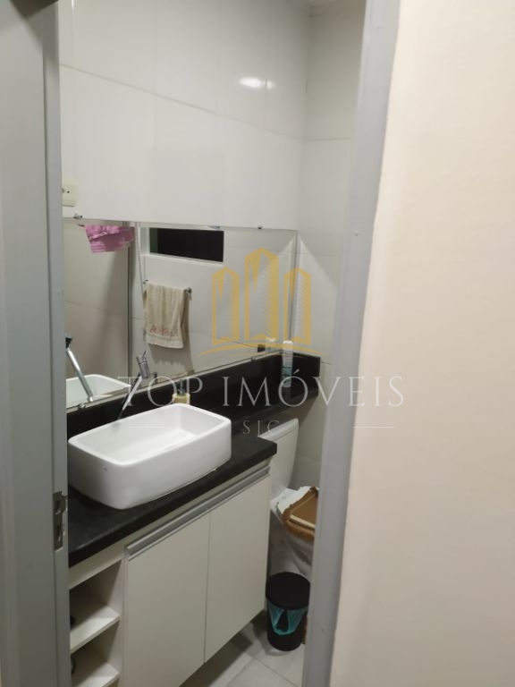 Casa com 2 Quartos e 1 banheiro à Venda, 71 m² por R$ 690.000