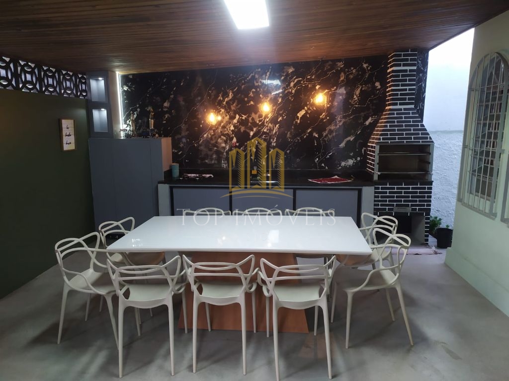 Casa com 2 quartos e 1 banheiro à venda, 71 m² por R$ 690.00