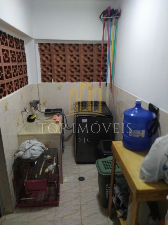 Casa com 2 Quartos e 1 banheiro à Venda, 71 m² por R$ 690.000