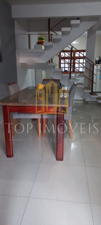 Sobrado 3 quartos 130m² construção santa paula jacareí
