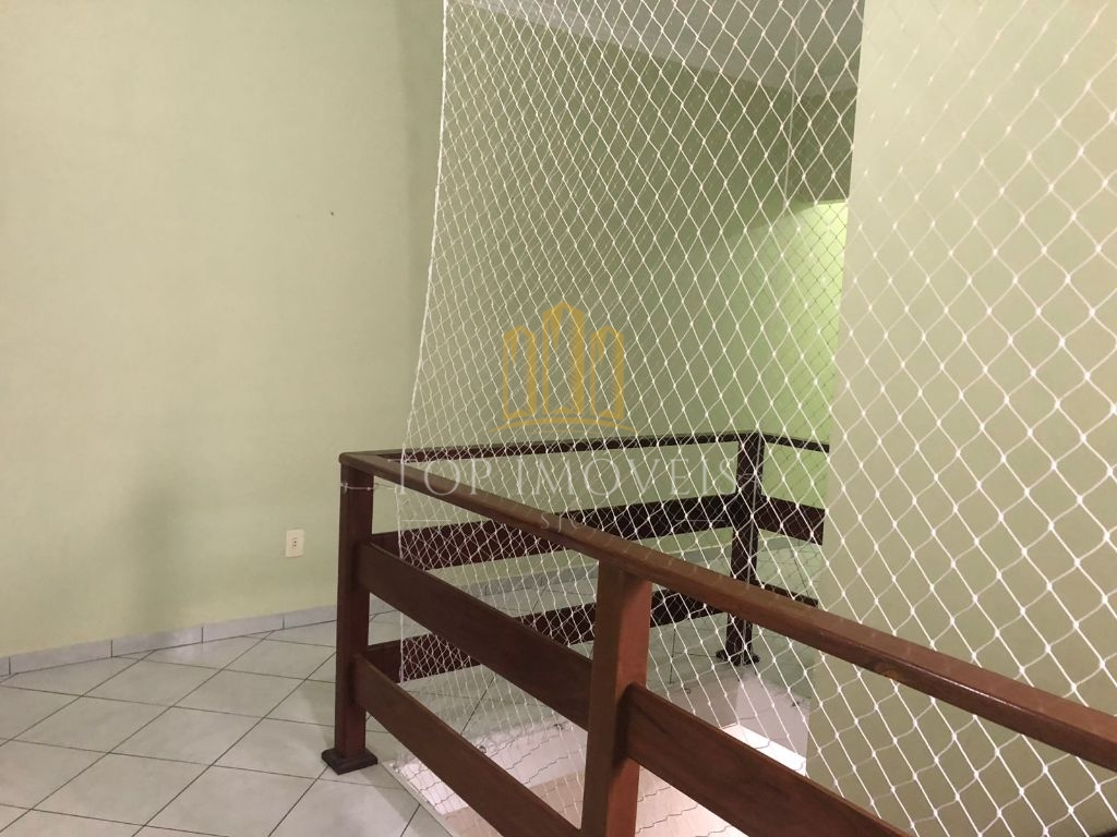 Maravilhoso Sobrado de 4 Quartos no Vila Branca - Jacareí