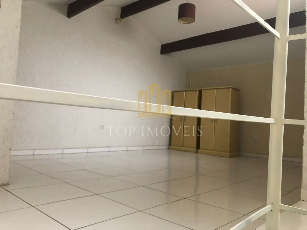 Maravilhoso Sobrado de 4 Quartos no Vila Branca - Jacareí