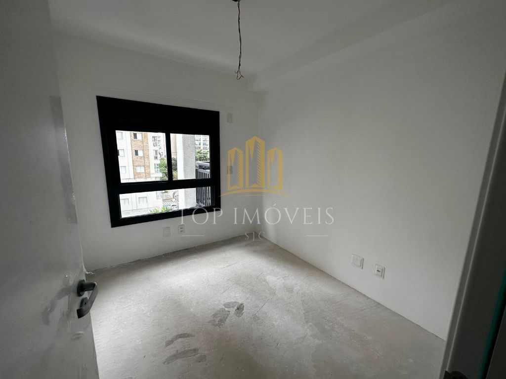 Apartamento de 2 quartos sendo 1 suíte no espetacular quadri