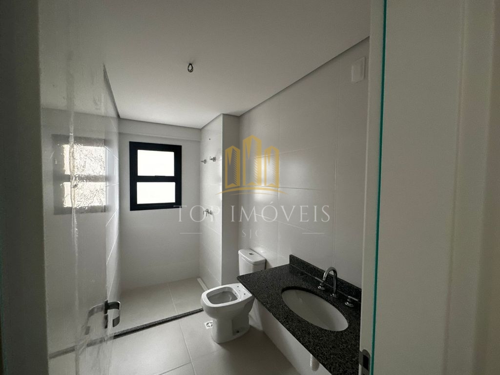 Apartamento de 2 quartos sendo 1 suíte no espetacular quadri
