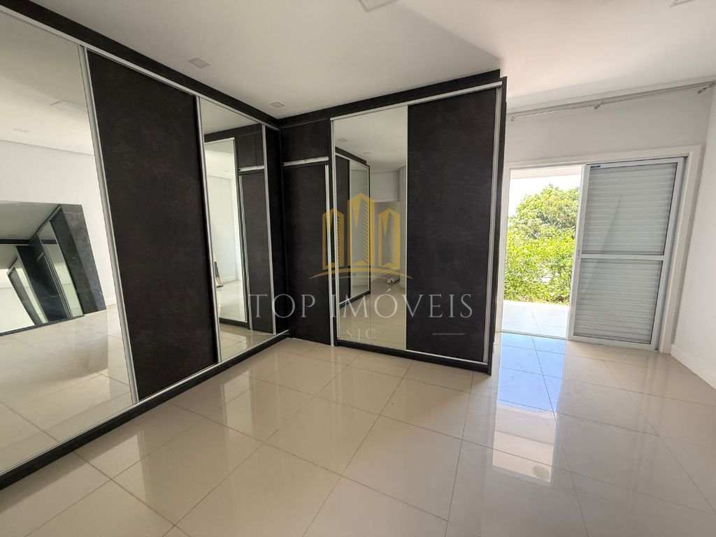 Excelente Oportunidade - Casa em Condomínio - Condomínio Residencial Mirante do Vale - Jacareí - 3 Dormitórios - 300m².