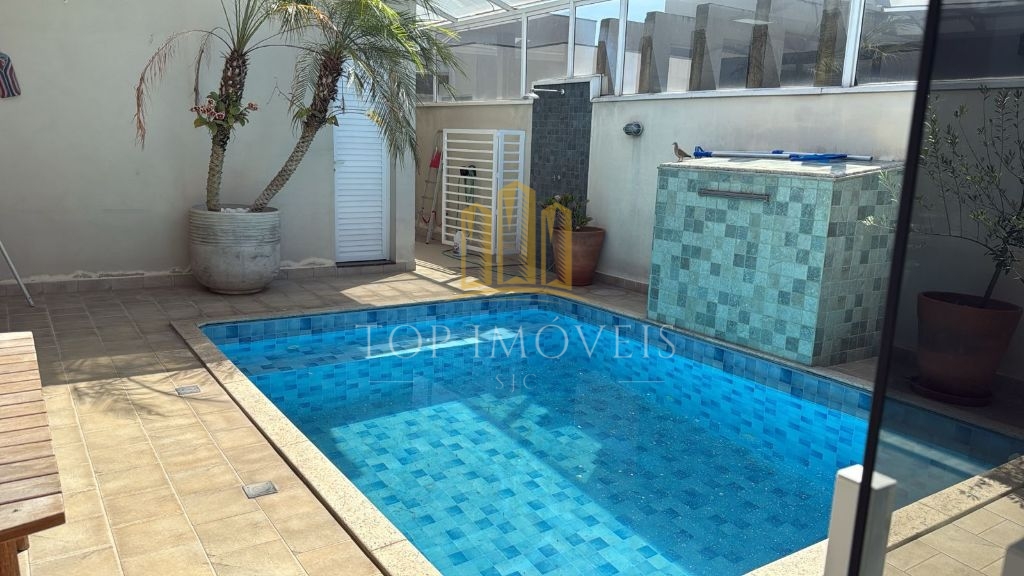 Casa Térrea de Alto Padrão em Condomínio Terras do Vale 3 Quartos sendo 1 Suíte Piscina com Hidro