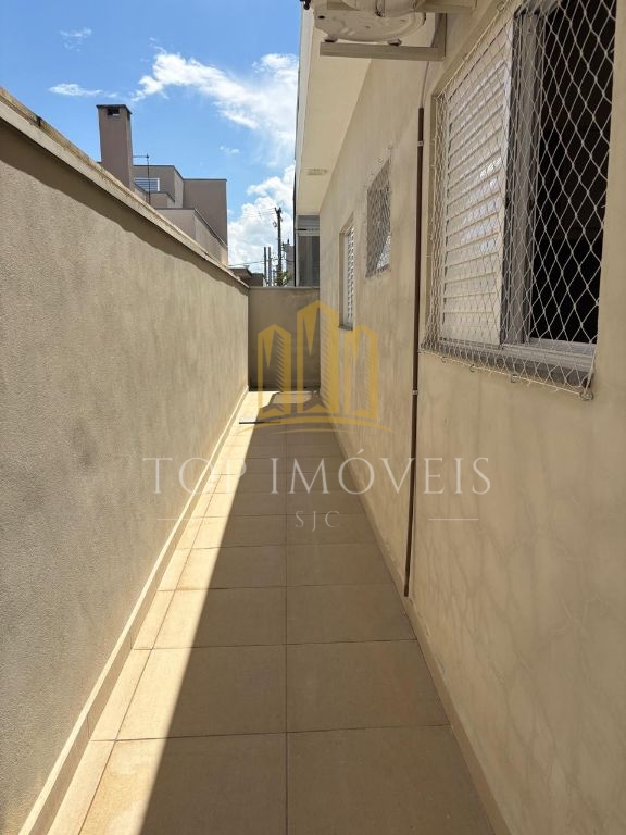 Casa Térrea de Alto Padrão em Condomínio Terras do Vale 3 Quartos sendo 1 Suíte Piscina com Hidro