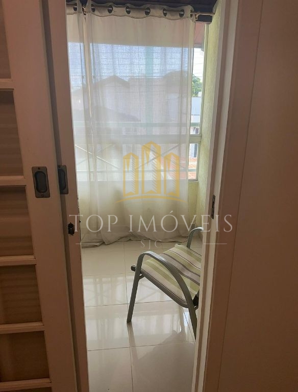 Excelente casa de 3 quartos no Condominio Italia Boulevard - Jardim Santa Maria - Jacareí
