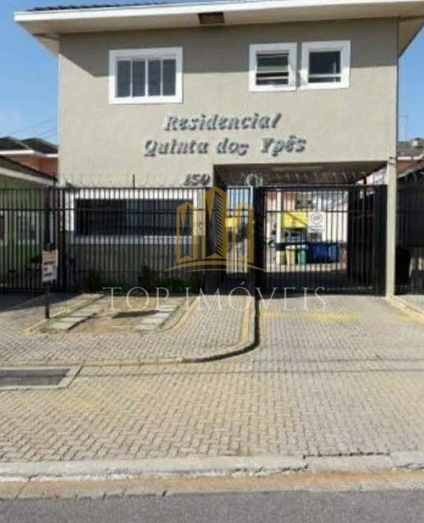 Belíssima casa de 3 quartos em condomínio com lazer completo