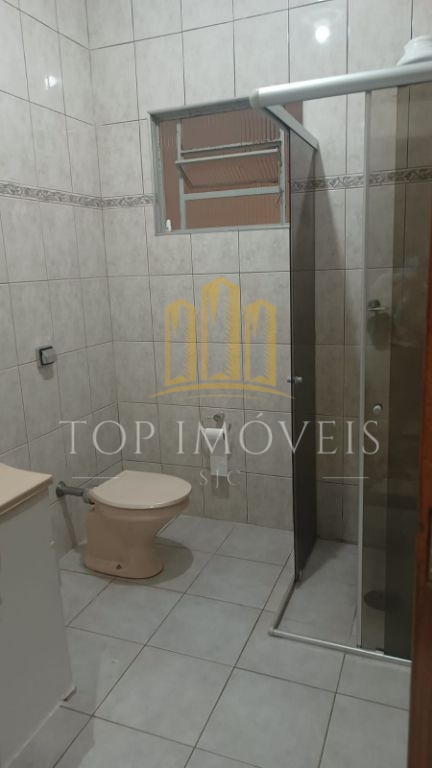 Casa de 3 quartos sendo 1 suíte e lote inteiro no bairro par