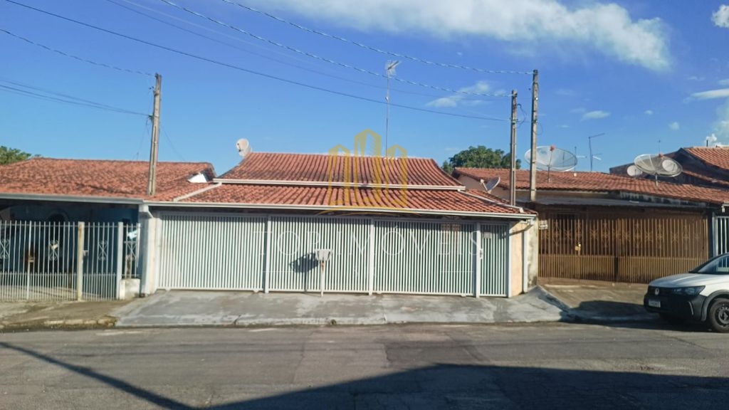 Casa de 3 quartos sendo 1 suíte e lote inteiro no bairro par