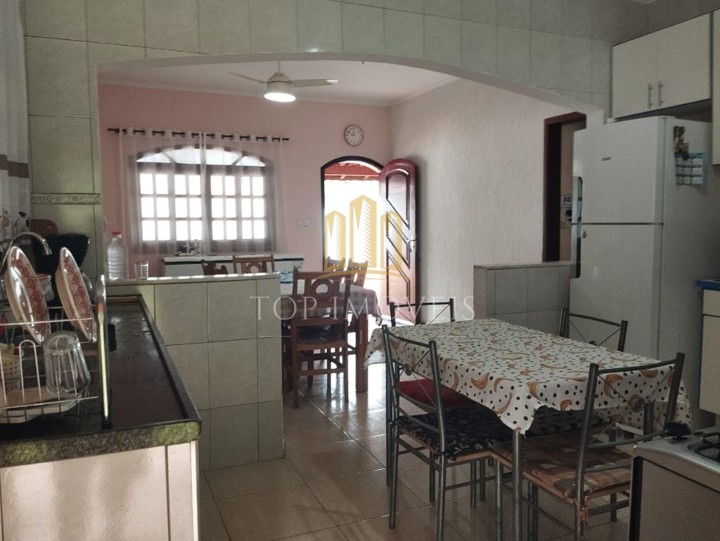 Chácara com 2.818 m² lago, piscina e salão de festas em taqu