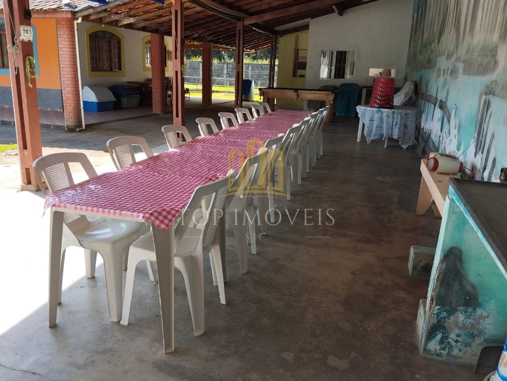 Chácara com 2.818 m² lago, piscina e salão de festas em taqu