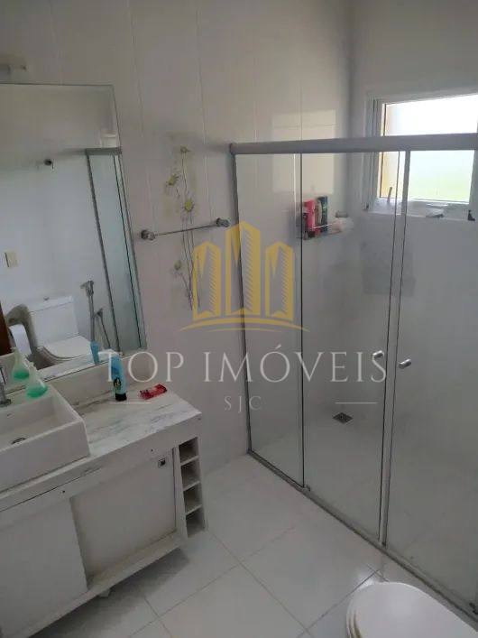 Casa de Condomínio com 7 Quartos à venda, 460m² - Vilagio Paraibuna