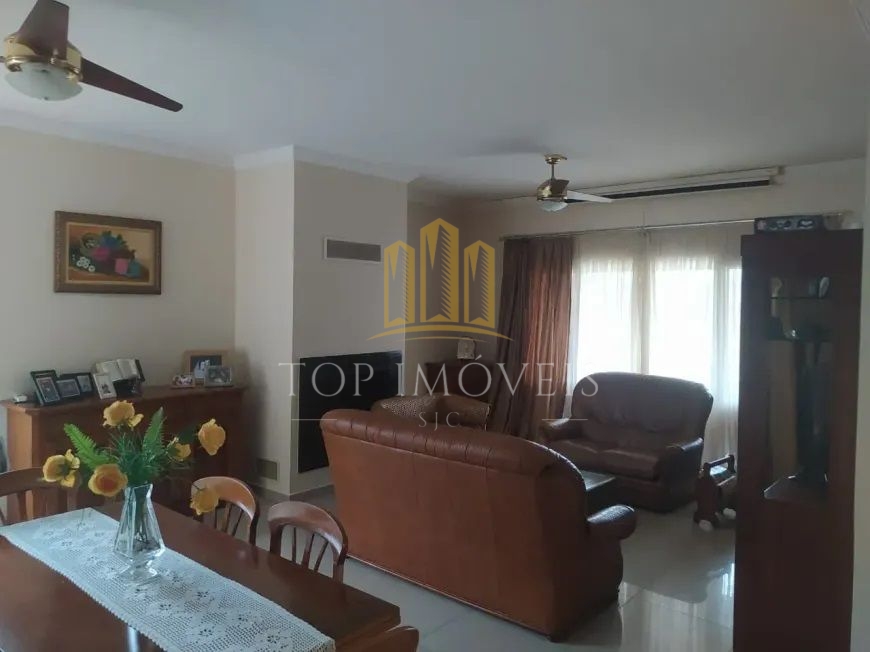 Casa de Condomínio com 7 Quartos à venda, 460m² - Vilagio Paraibuna