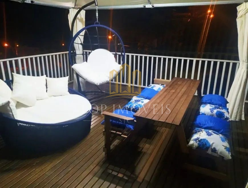 Casa de Condomínio com 7 Quartos à venda, 460m² - Vilagio Paraibuna