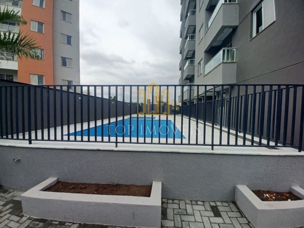 Apartamento de 2 quartos, sacada e elevador - Jardim Satélite