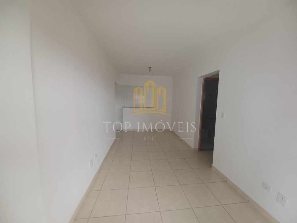 Apartamento de 2 quartos, sacada e elevador - Jardim Satélite