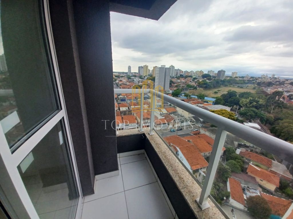 Apartamento de 2 quartos, sacada e elevador - Jardim Satélite
