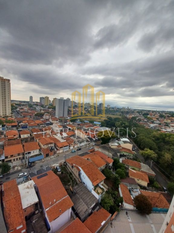 Apartamento de 2 quartos, sacada e elevador - Jardim Satélite