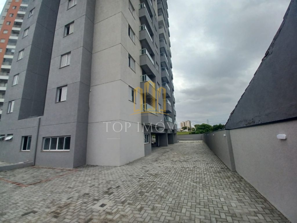 Apartamento de 2 quartos, sacada e elevador - Jardim Satélite