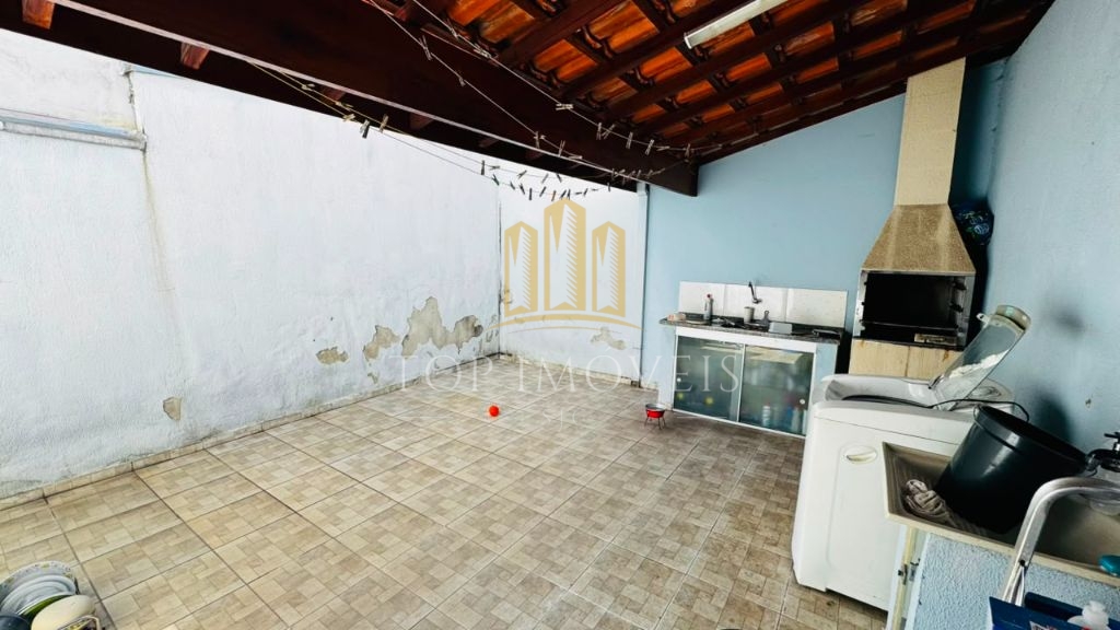 Sobrado com 3 Quartos, Suíte, Churrasqueira e 2 Vagas à Venda no Jardim Satélite São José dos Campos