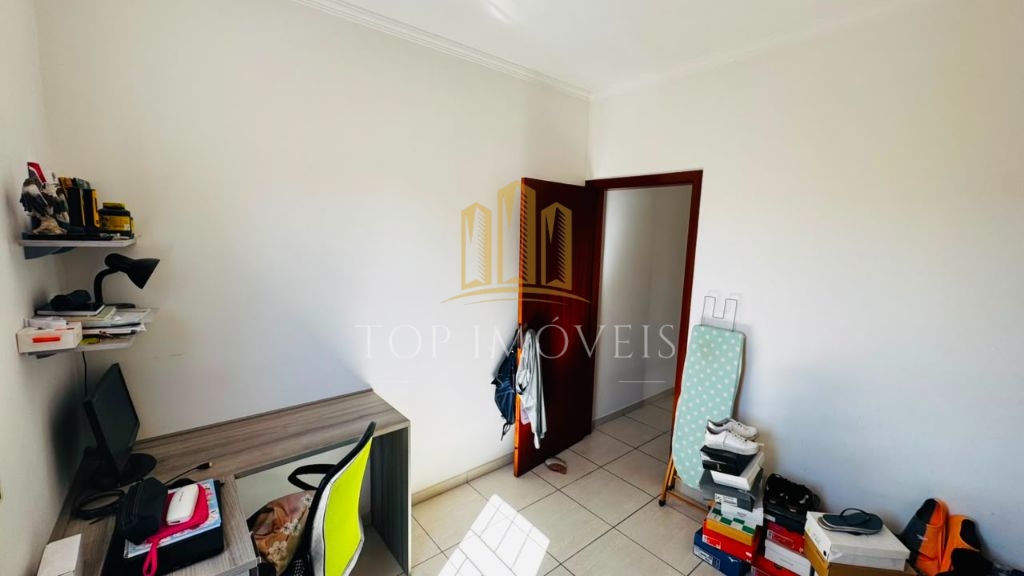 Sobrado com 3 Quartos, Suíte, Churrasqueira e 2 Vagas à Venda no Jardim Satélite São José dos Campos