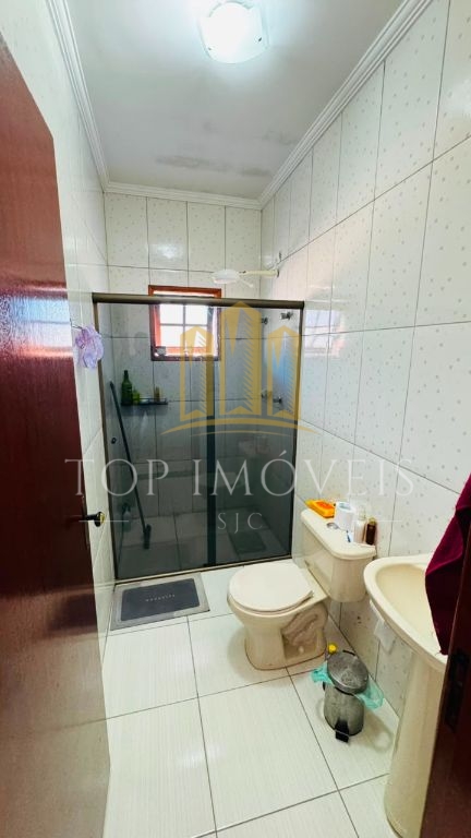 Sobrado com 3 Quartos, Suíte, Churrasqueira e 2 Vagas à Venda no Jardim Satélite São José dos Campos