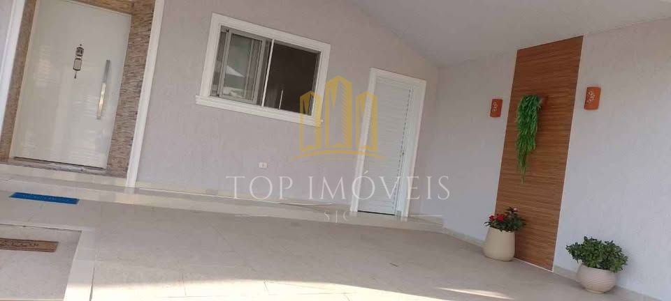 Casa à Venda no Residencial Mantiqueira 152 m² Piscina 3 Dormitórios Condomínio de Alto Padrão