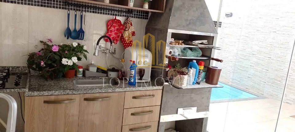 Casa à Venda no Residencial Mantiqueira 152 m² Piscina 3 Dormitórios Condomínio de Alto Padrão