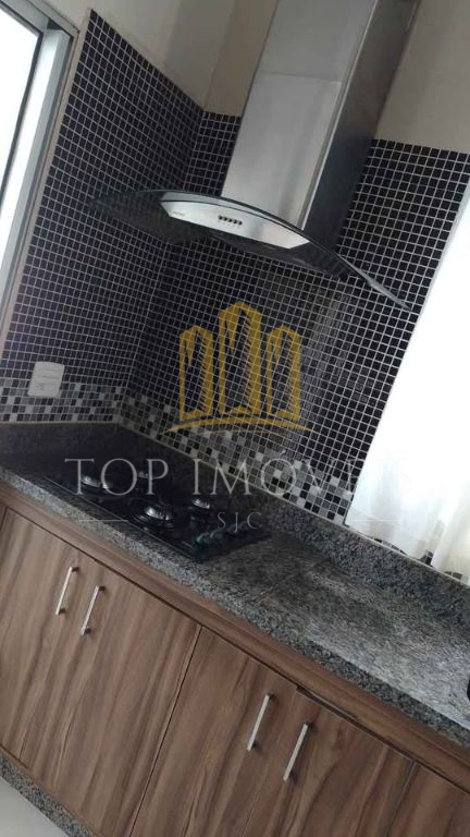 Casa à Venda no Residencial Mantiqueira 152 m² Piscina 3 Dormitórios Condomínio de Alto Padrão