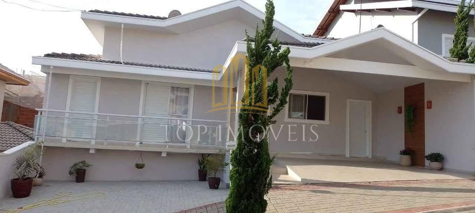 Casa à Venda no Residencial Mantiqueira 152 m² Piscina 3 Dormitórios Condomínio de Alto Padrão