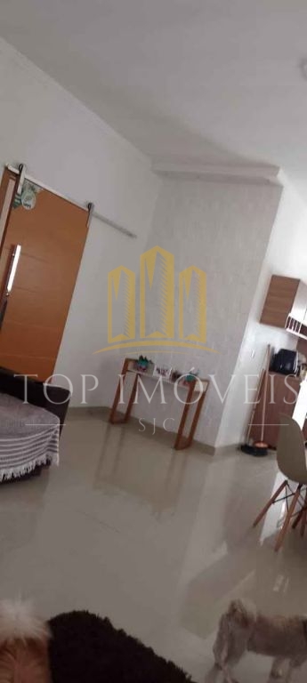 Casa à Venda no Residencial Mantiqueira 152 m² Piscina 3 Dormitórios Condomínio de Alto Padrão