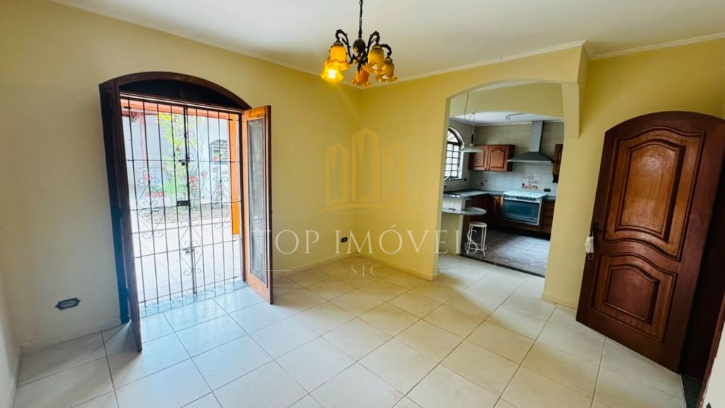 Casa à Venda no Jardim Esplanada 3 quartos e edícula - com acesso exclusivo para a área verde