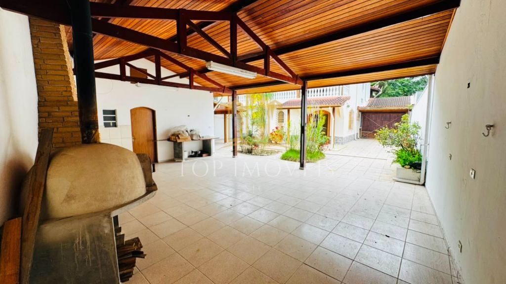 Casa à Venda no Jardim Esplanada 3 quartos e edícula - com acesso exclusivo para a área verde