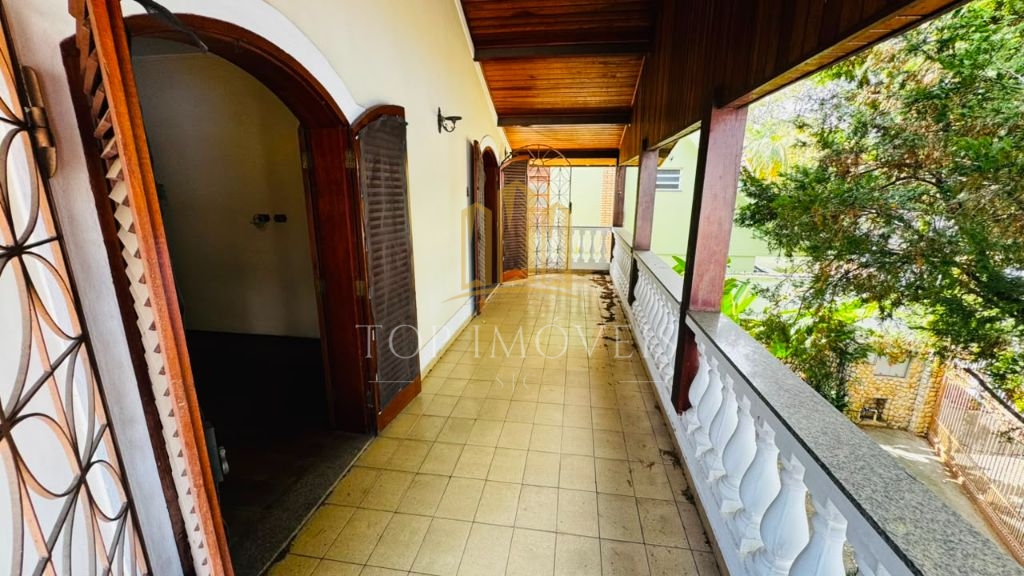 Casa à Venda no Jardim Esplanada 3 quartos e edícula - com acesso exclusivo para a área verde