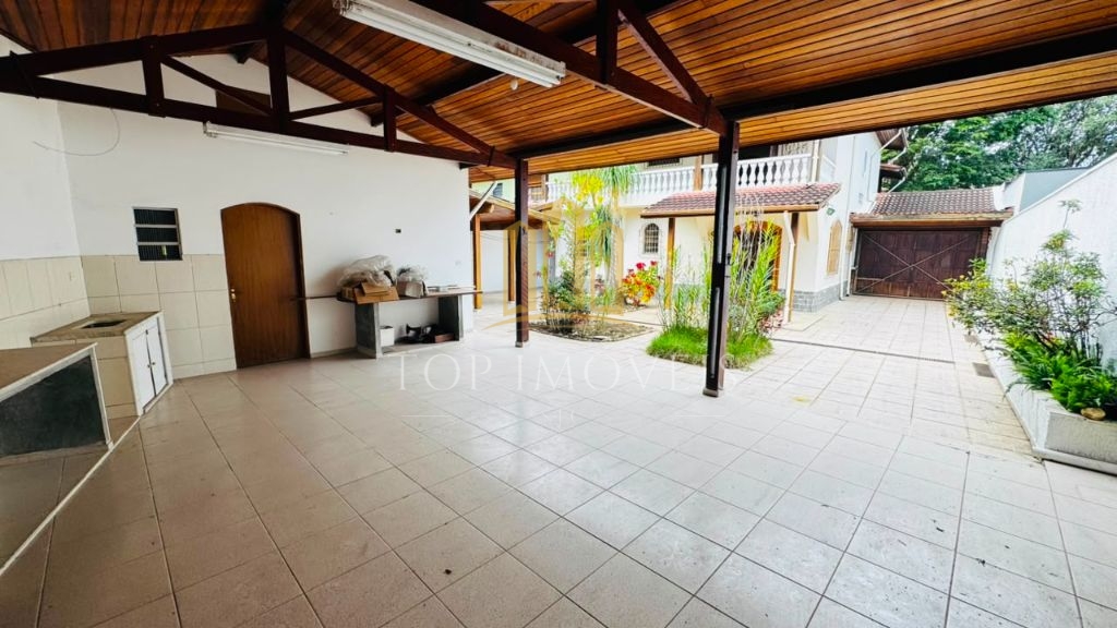 Casa à Venda no Jardim Esplanada 3 quartos e edícula - com acesso exclusivo para a área verde