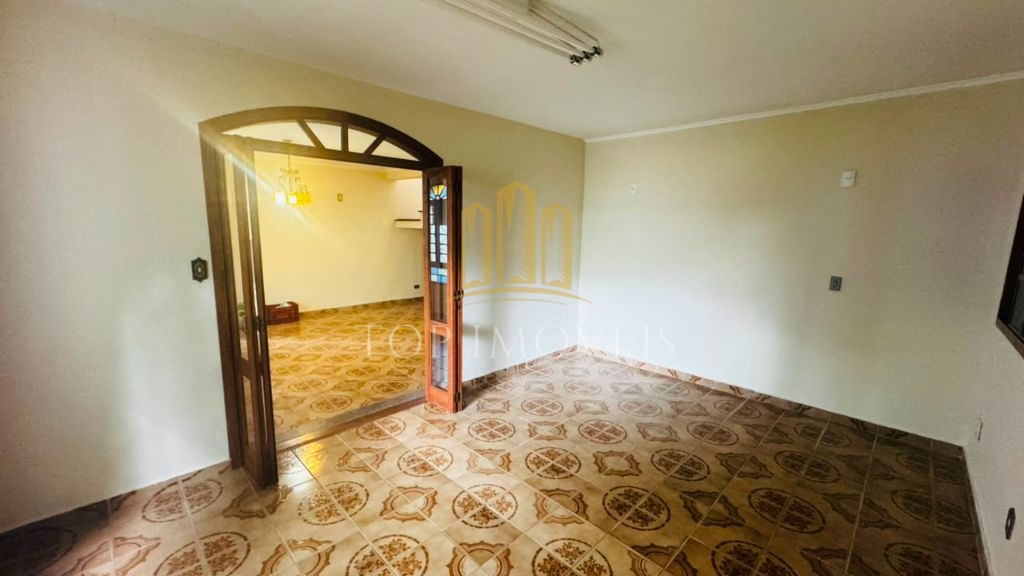 Casa à Venda no Jardim Esplanada 3 quartos e edícula - com acesso exclusivo para a área verde
