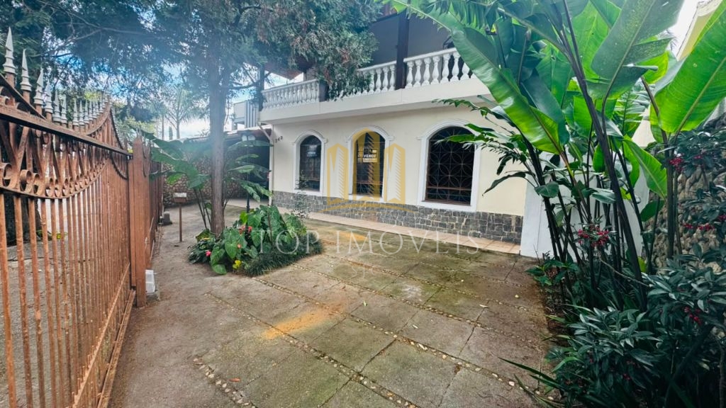 Casa à Venda no Jardim Esplanada 3 quartos e edícula - com acesso exclusivo para a área verde