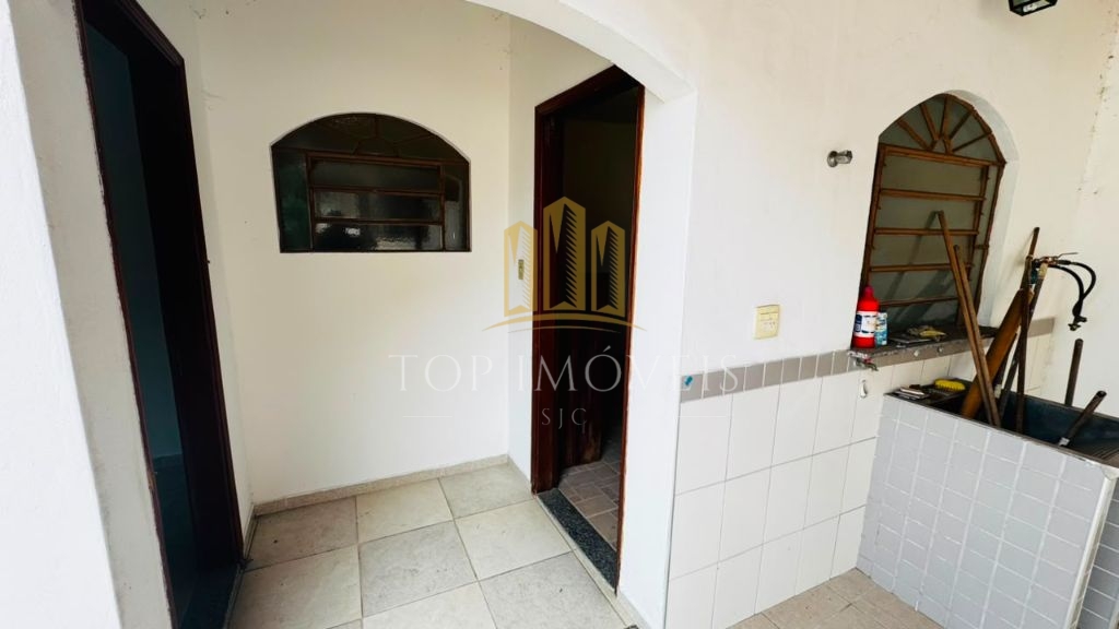 Casa à Venda no Jardim Esplanada 3 quartos e edícula - com acesso exclusivo para a área verde