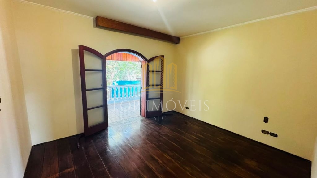 Casa à Venda no Jardim Esplanada 3 quartos e edícula - com acesso exclusivo para a área verde
